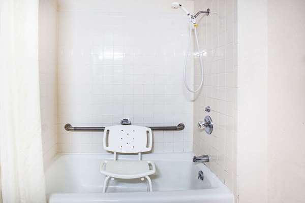  - Super 8 Hotel Hot Springs