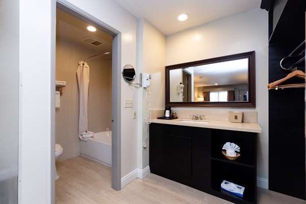  - Super 8 Hotel Disneyland Drive Anaheim