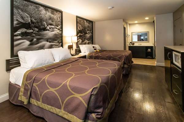  - Super 8 Hotel Disneyland Drive Anaheim