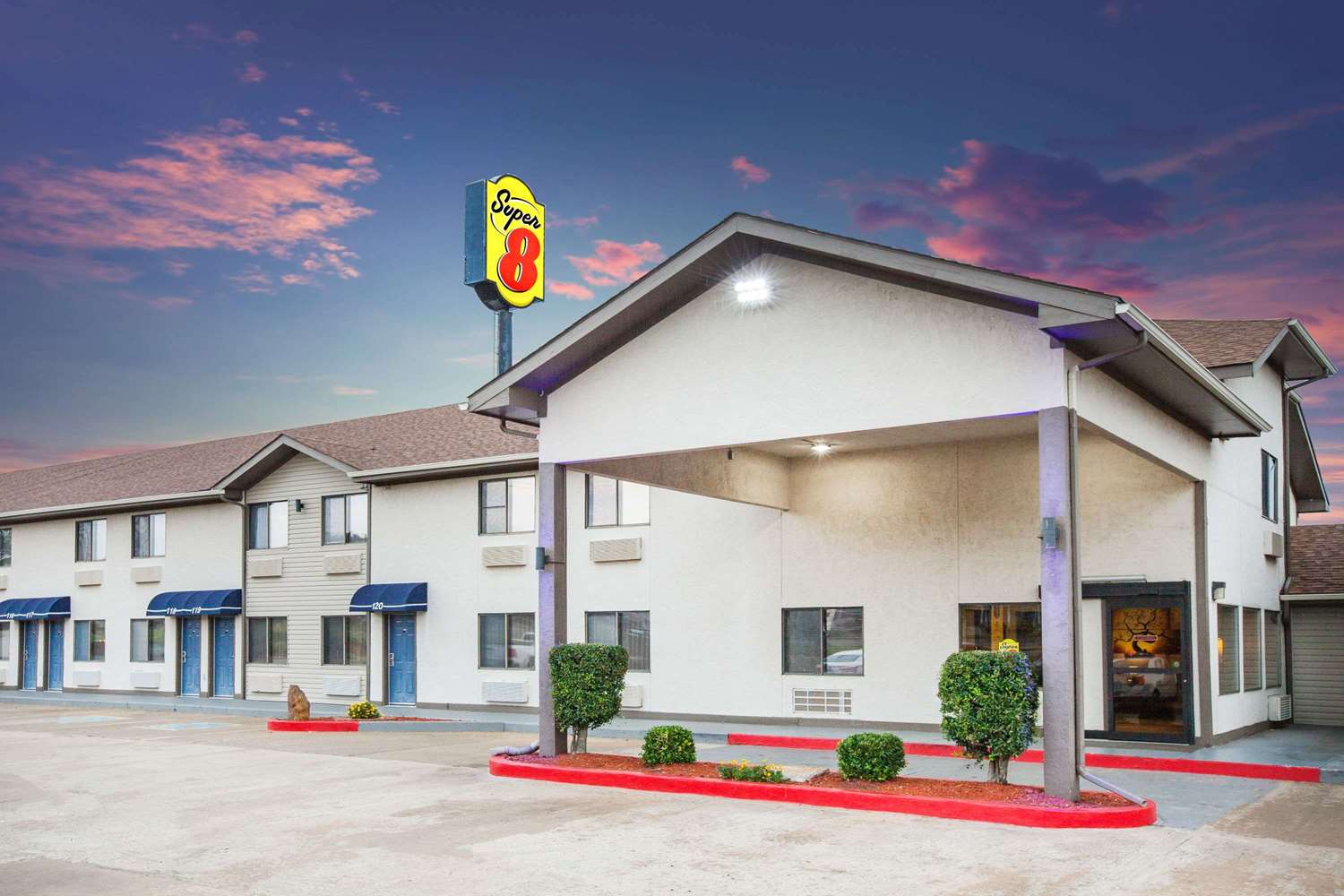 Super 8 Hotel Van Buren I40, Exit 5, AR See Discounts