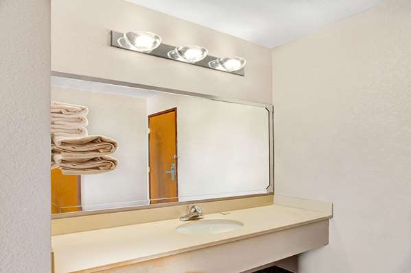  - Super 8 Hotel West Memphis - I-40, Exit 280 & I-55, Exit 4