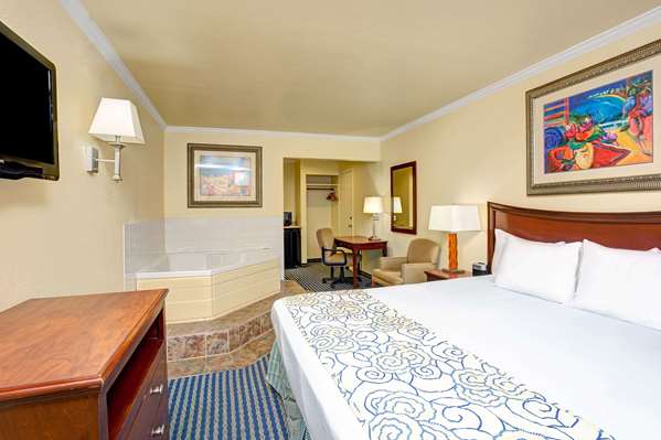  - Super 8 Motel Beach Boardwalk Santa Cruz