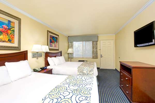  - Super 8 Motel Beach Boardwalk Santa Cruz