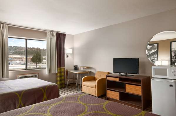  - Super 8 Hotel Durango