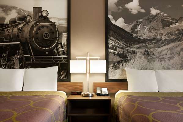  - Super 8 Hotel Durango