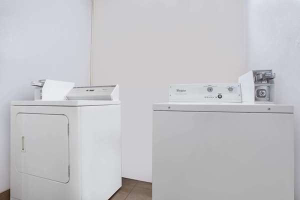 Amenities - Super 8 Hotel Warner Robins