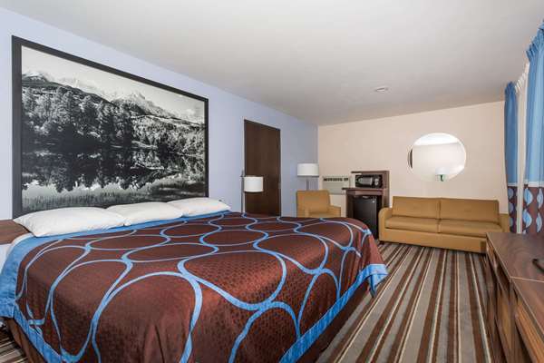 Suite - Super 8 Hotel Longmont