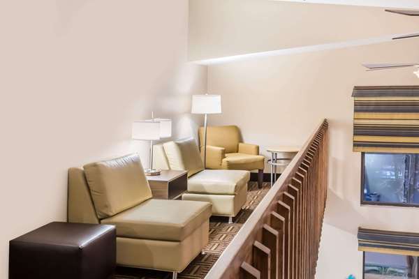  - Super 8 Hotel Longmont