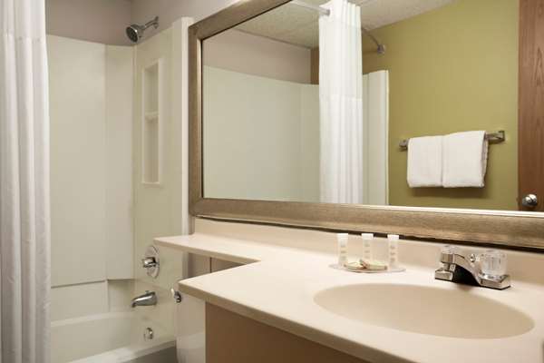  - Super 8 Hotel Westminster - I-25, Exit 223