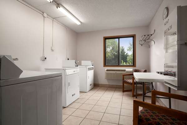 Amenities - Super 8 Hotel Westminster - I-25, Exit 223