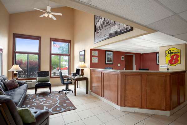  - Super 8 Hotel Westminster - I-25, Exit 223