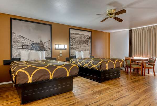  - Super 8 Hotel Alamosa