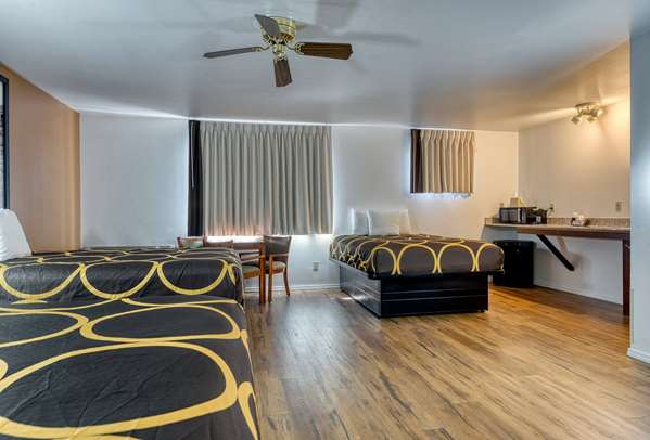  - Super 8 Hotel Alamosa