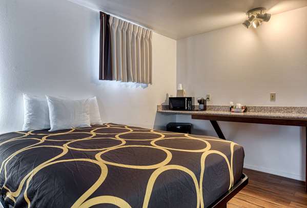  - Super 8 Hotel Alamosa