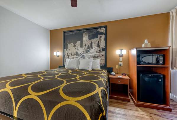  - Super 8 Hotel Alamosa