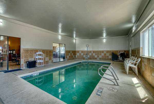 Pool - Super 8 Hotel Alamosa