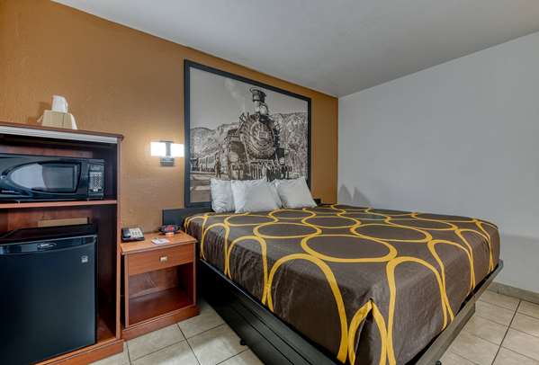  - Super 8 Hotel Alamosa