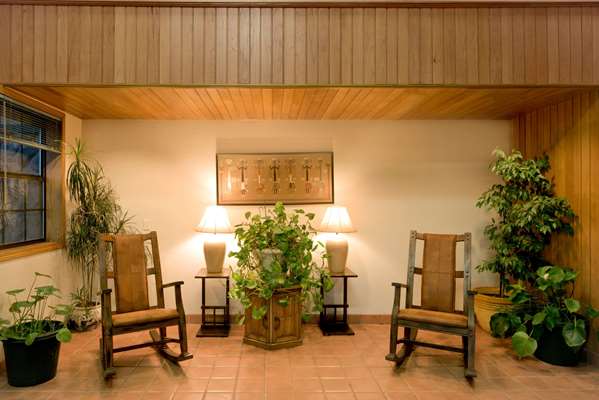  - Super 8 Hotel Cortez