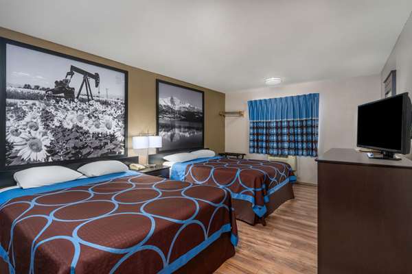  - Super 8 Hotel Cortez