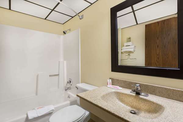  - Travelodge Fort Collins Loveland