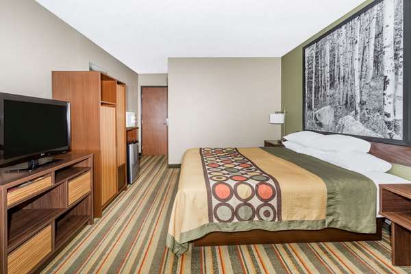  - Super 8 Motel Montrose