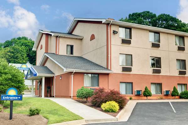 Exterior view - Days Inn Torrington