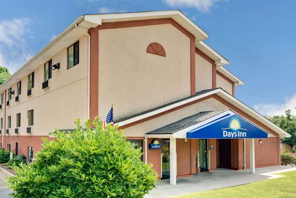 Exterior view - Days Inn Torrington