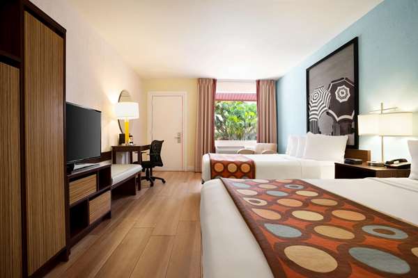  - Super 8 Motel Florida City - FL Turnpike, Exit 1