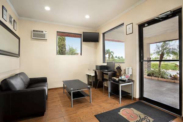  - Super 8 Motel Florida City - FL Turnpike, Exit 1