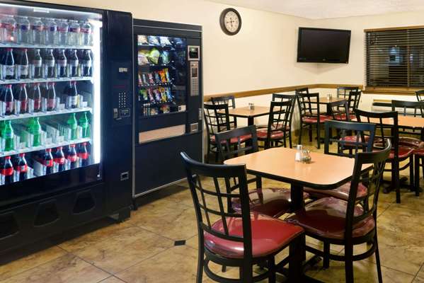  - Super 8 Hotel Alamogordo