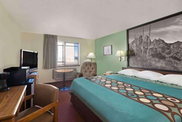  - Super 8 Hotel Alamogordo