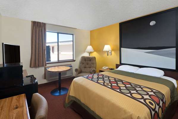  - Super 8 Hotel Alamogordo