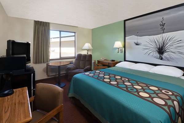  - Super 8 Hotel Alamogordo