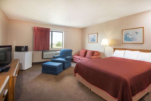  - Super 8 Hotel Abilene - I-70, Exit 275