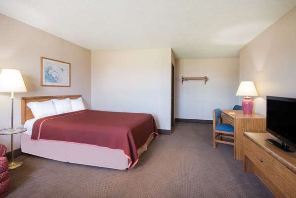  - Super 8 Hotel Abilene - I-70, Exit 275