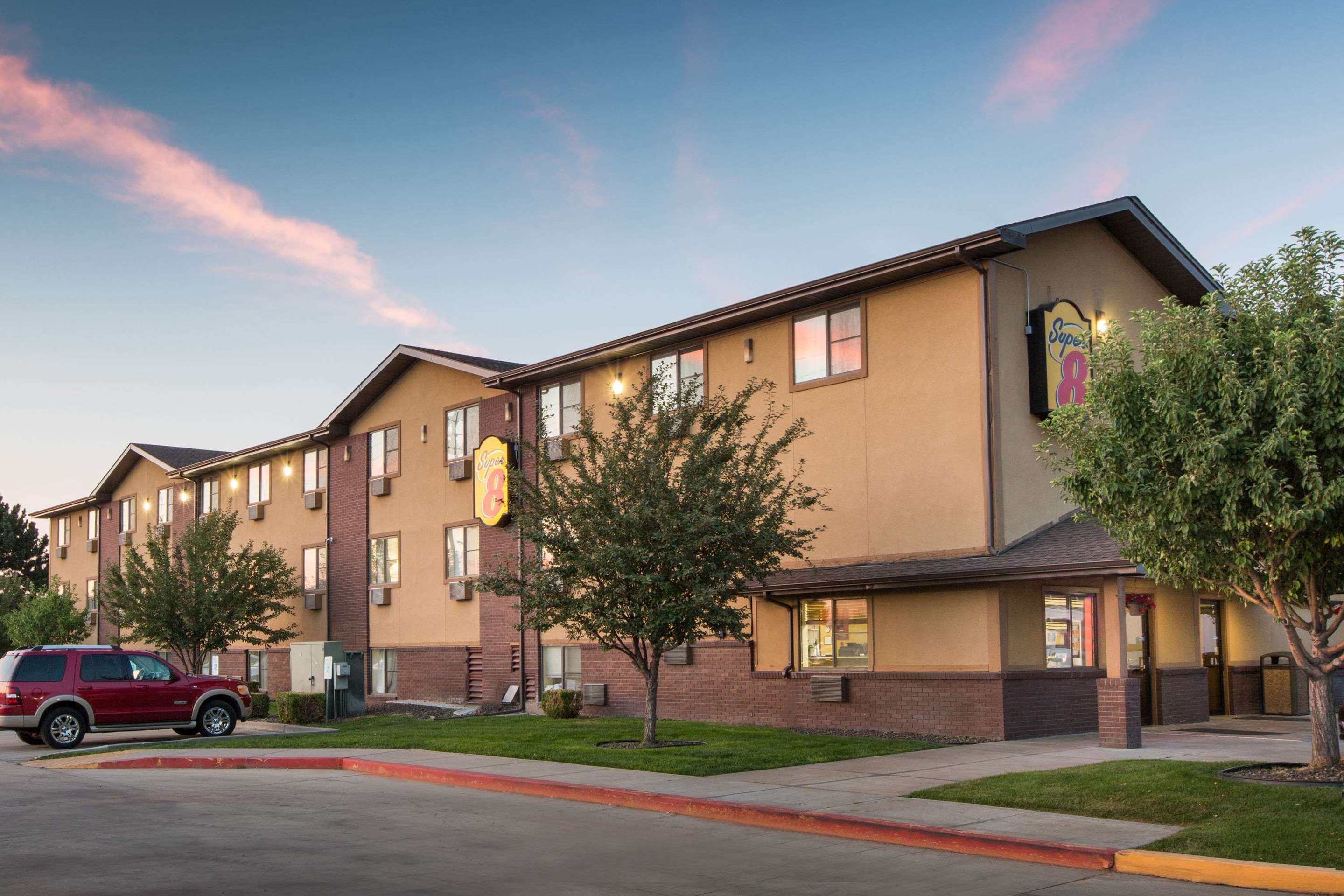 Exterior | Super 8 by Wyndham Nampa