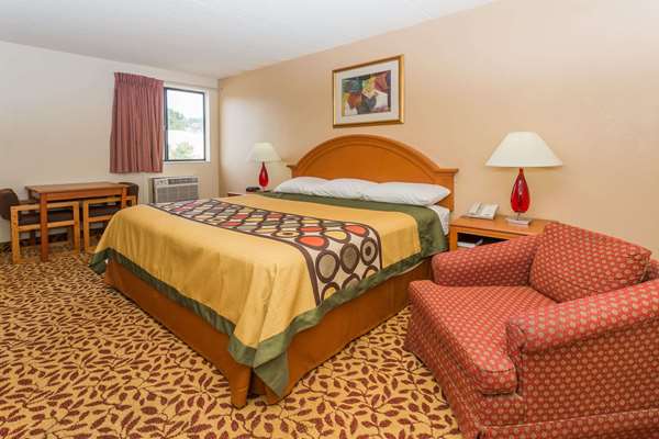  - Super 8 Hotel Colorado Springs - I-25, Exit 146