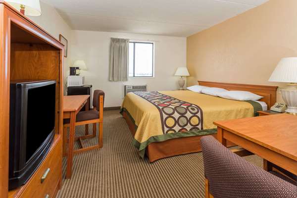  - Super 8 Hotel Colorado Springs - I-25, Exit 146