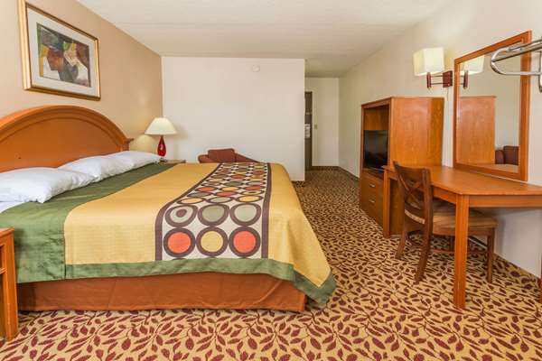  - Super 8 Hotel Colorado Springs - I-25, Exit 146