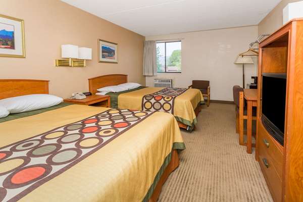  - Super 8 Hotel Colorado Springs - I-25, Exit 146