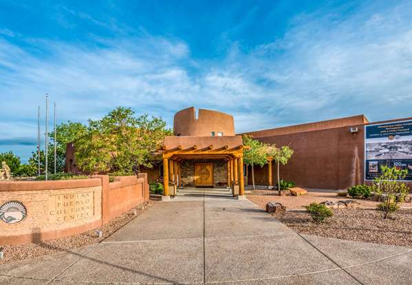 Exterior view - Super 8 Hotel West Albuquerque - I-40, Exit 155