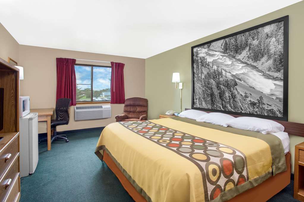 SUPER 8 ANTIGO-guestroom-Guest Room,On-Site.jpg