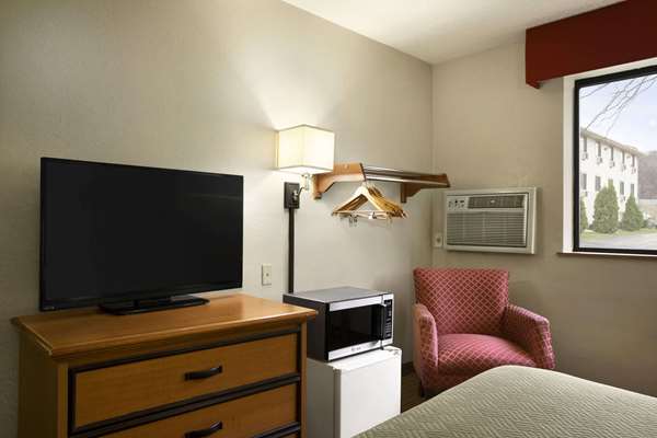  - Travelodge Hotel Battle Creek - I-94, Exit 97