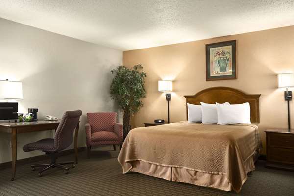 Suite - Travelodge Hotel Battle Creek - I-94, Exit 97