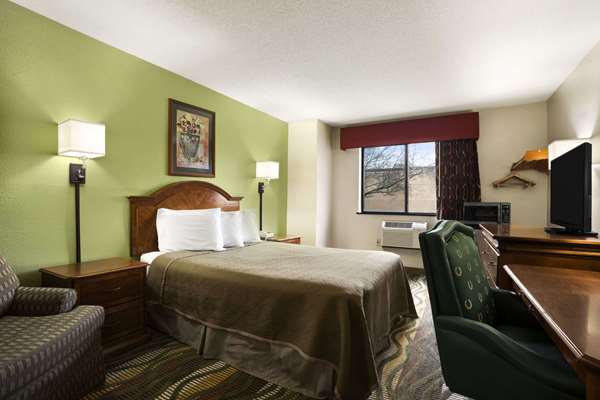  - Travelodge Hotel Battle Creek - I-94, Exit 97
