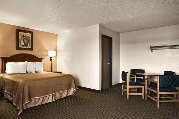 Suite - Travelodge Hotel Battle Creek - I-94, Exit 97