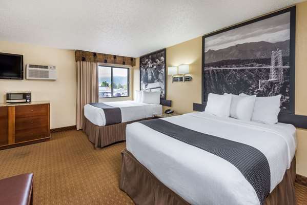 Suite - Super 8 Hotel Canon City