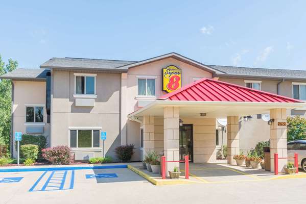 Exterior view - Super 8 Hotel Bloomington