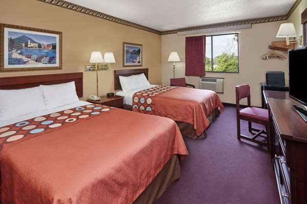  - Super 8 Hotel Greenville