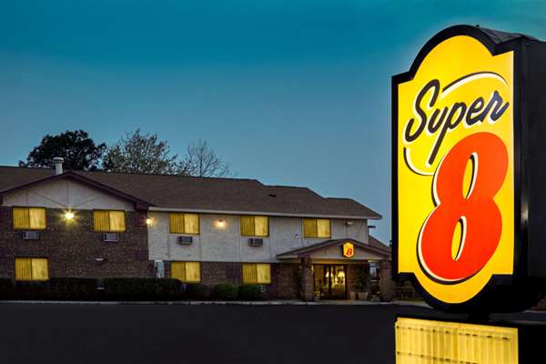 Exterior view - Super 8 Hotel Greenville